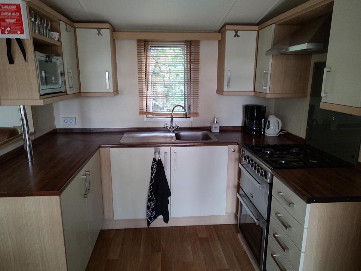 Chalet Met Veranda Aan Bosrand Vledder 외부 사진