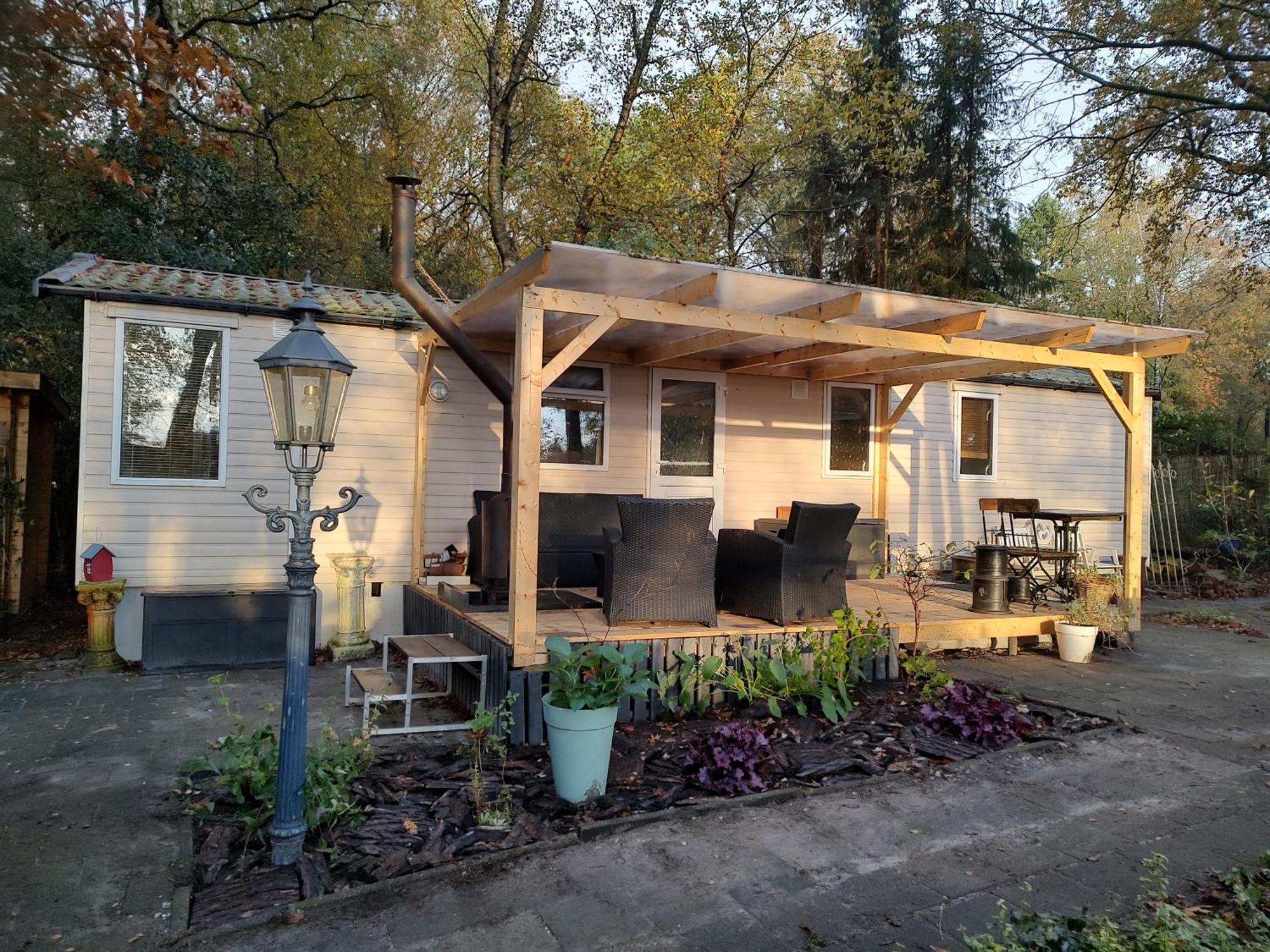 Chalet Met Veranda Aan Bosrand Vledder 외부 사진