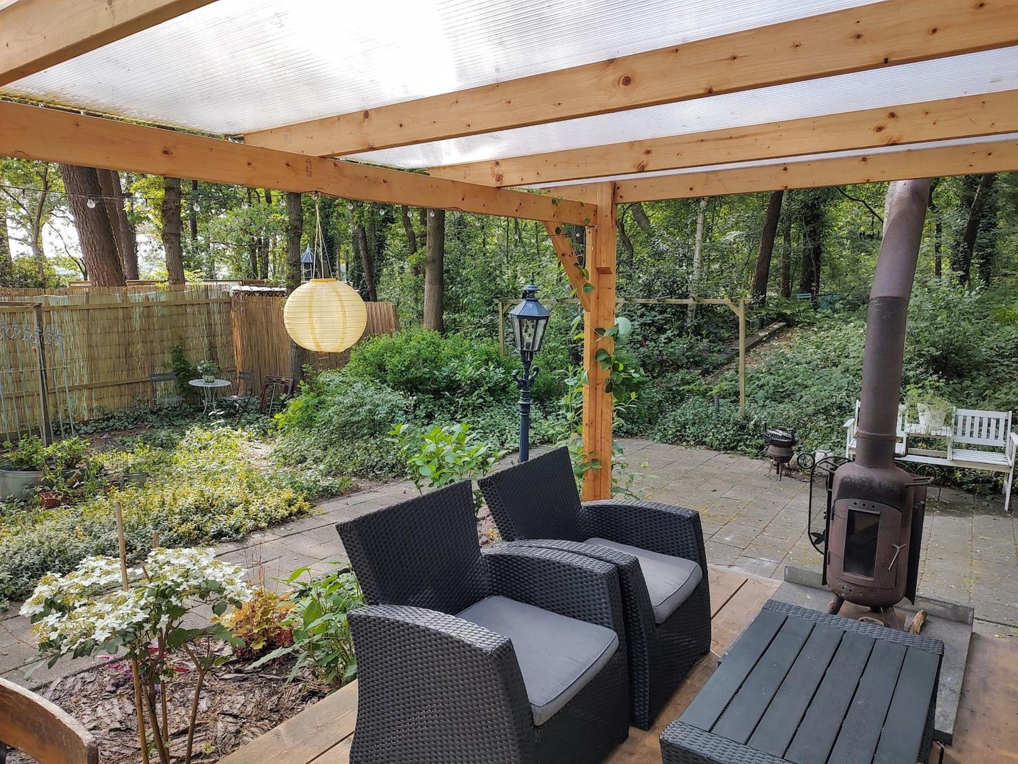 Chalet Met Veranda Aan Bosrand Vledder 외부 사진
